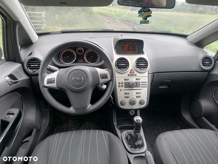Opel Corsa 1.2 16V Essentia - 10