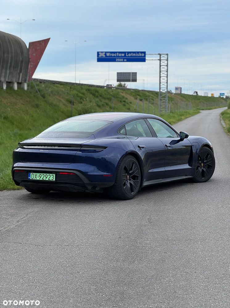 Porsche Taycan - 5