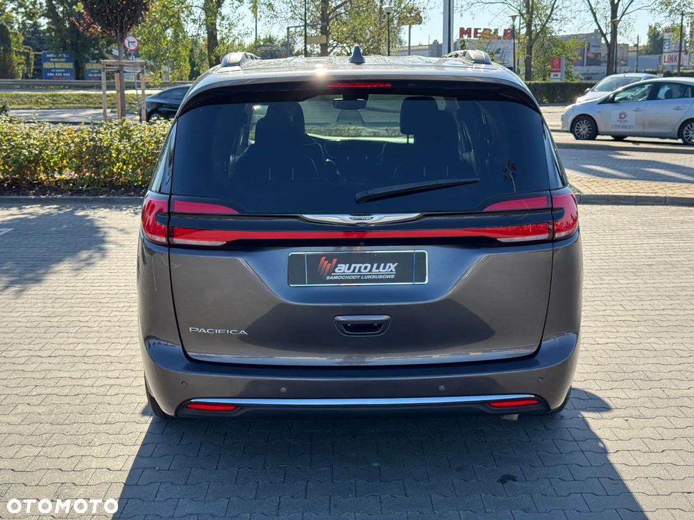Chrysler Pacifica - 19