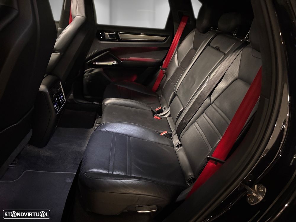 Porsche Cayenne Turbo Tiptronic S - 7