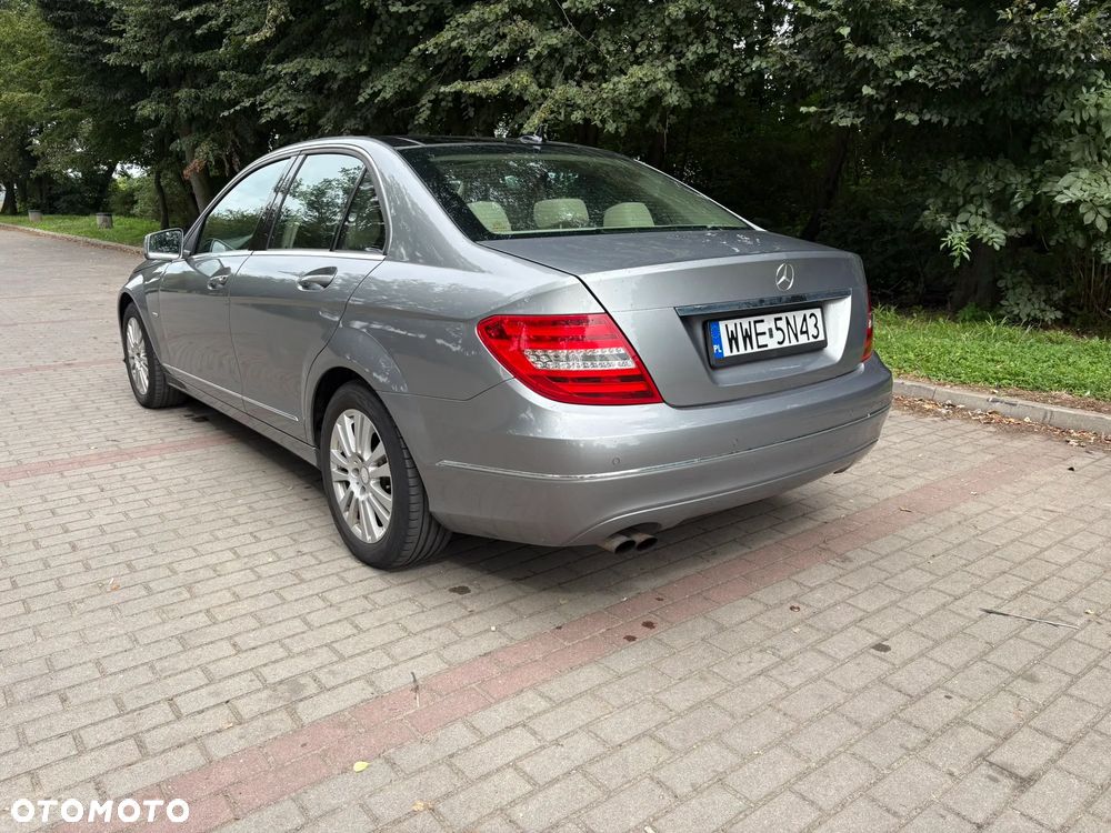 Mercedes-Benz Klasa C 180 T BlueEFFICIENCY 7G-TRONIC Elegance - 6