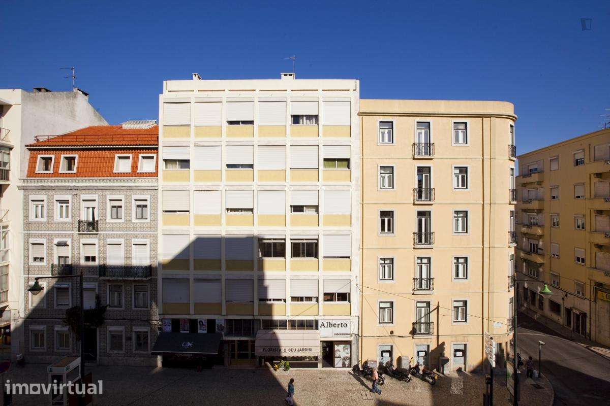 Quarto - localizado em Campolide Lisbon - Grande imagem: 5/26