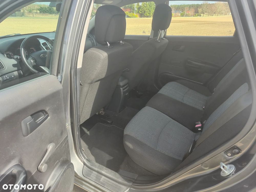 Kia Ceed 1.4 Comfort + - 16