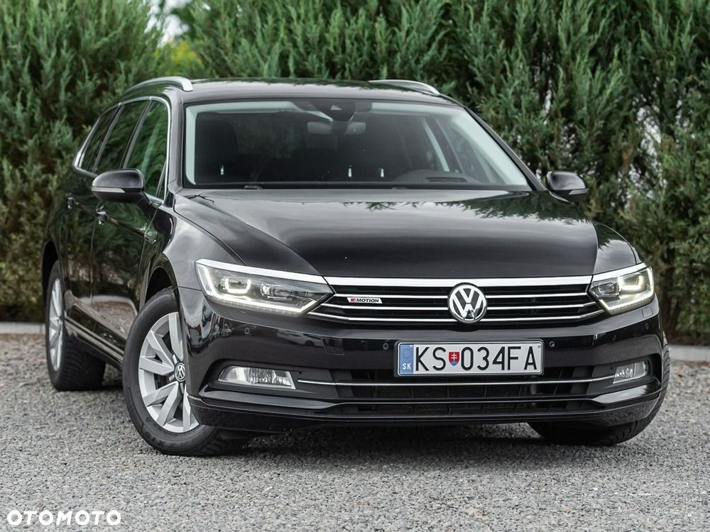 Volkswagen Passat - 1