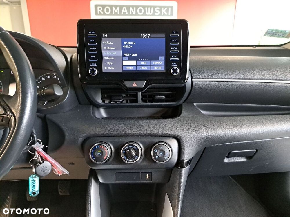 Toyota Yaris 1.5 Comfort - 21