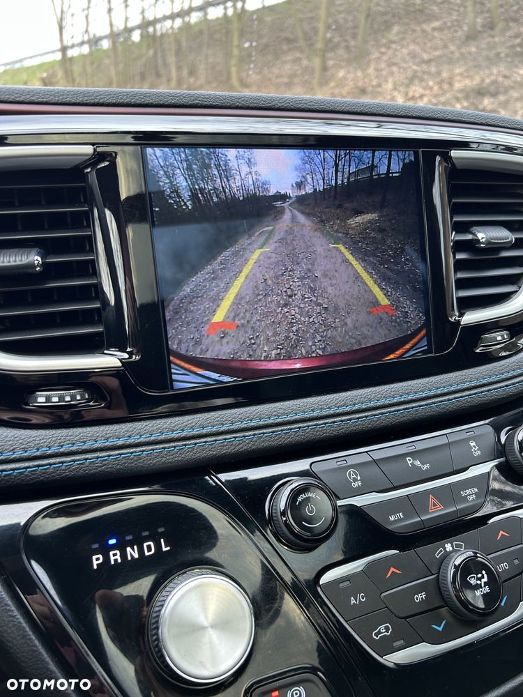 Chrysler Pacifica - 14