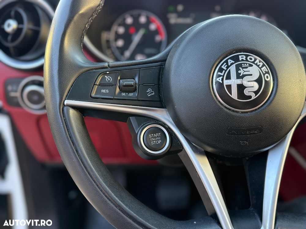 Alfa Romeo Stelvio ver-2-0-turbo-awd-at8-ti - 5