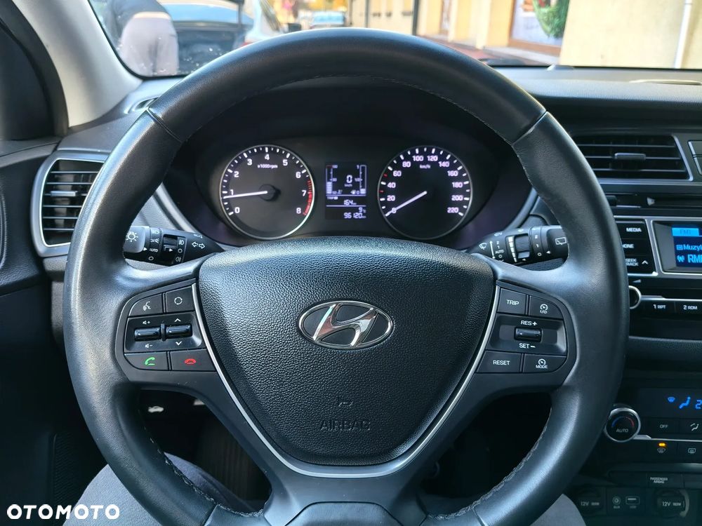 Hyundai i20 blue 1.2 Select - 6