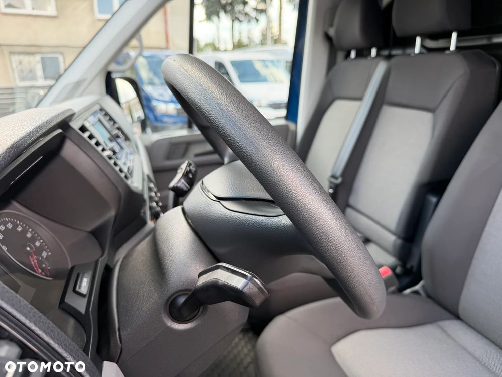 Volkswagen CRAFTER L2H1 Salon Polska Jak Nowy Pełny serwis ASO VW Trwał silnik 2.0TDI 140KM bez BiTurbo! Kamera cofania Parktroniki Przód oraz Tył, Fabryczna zabudowa przestrzeni ładunkowej, Homologacja VAT-1 Alarm, Tempomat z ogranicznikiem pręd.. MirrorLink, Android Auto, Apple Carplay, Ekran 6,5' - 20