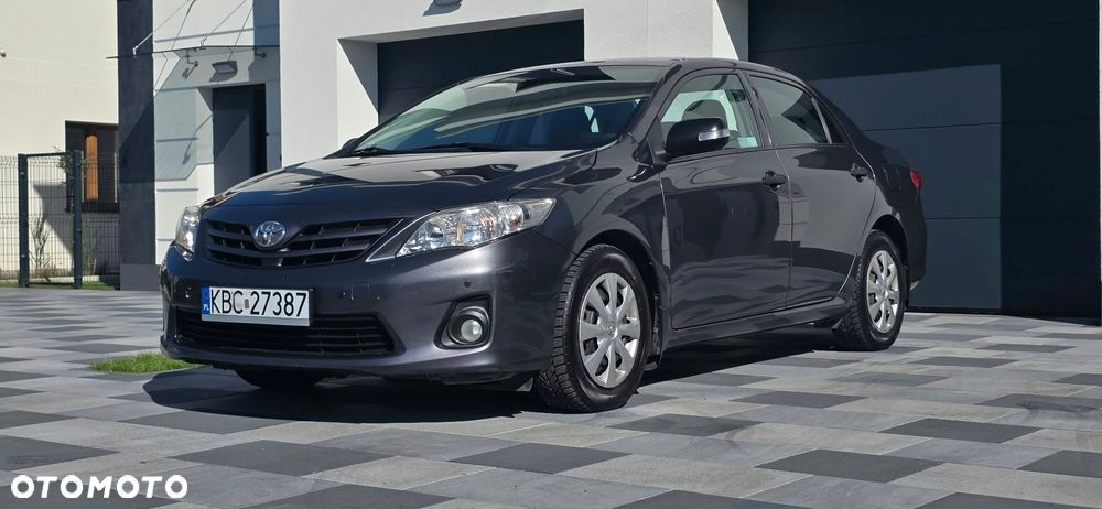 Toyota Corolla - 1