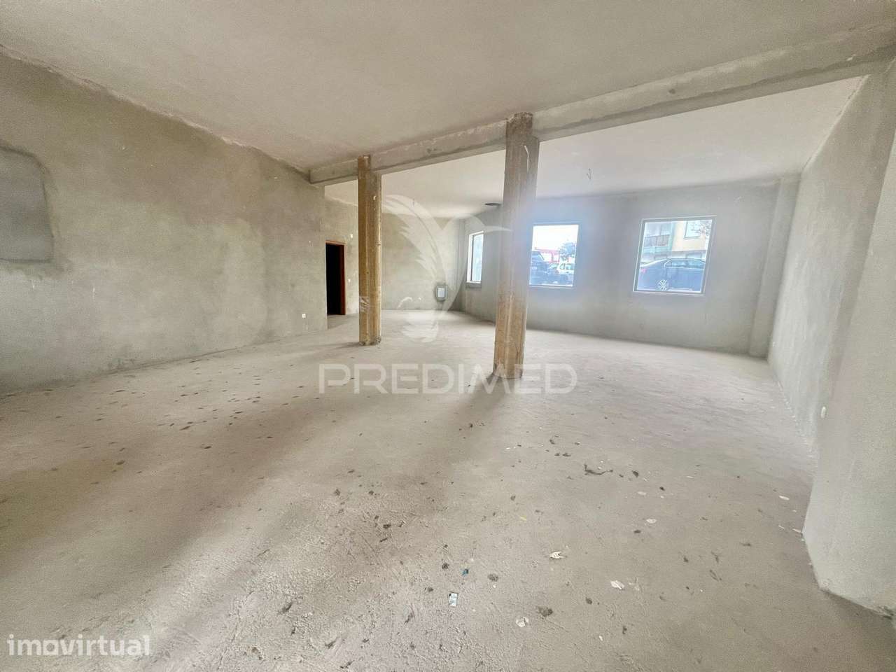 Loja com projeto aprovado para habitação T3 - Alhos Vedros - Grande imagem: 2/4