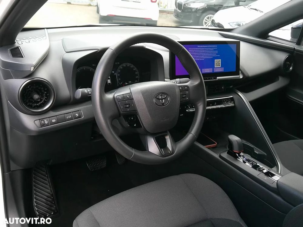 Toyota C-HR 2.0 Hybrid Team Deutschland - 12