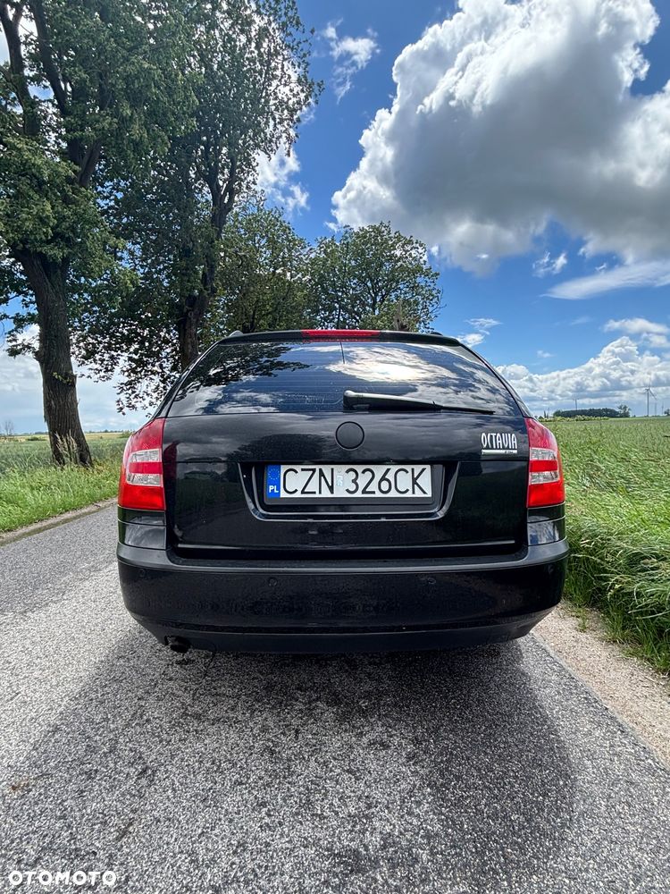 Skoda Octavia 1.6 FSI Ambiente - 3