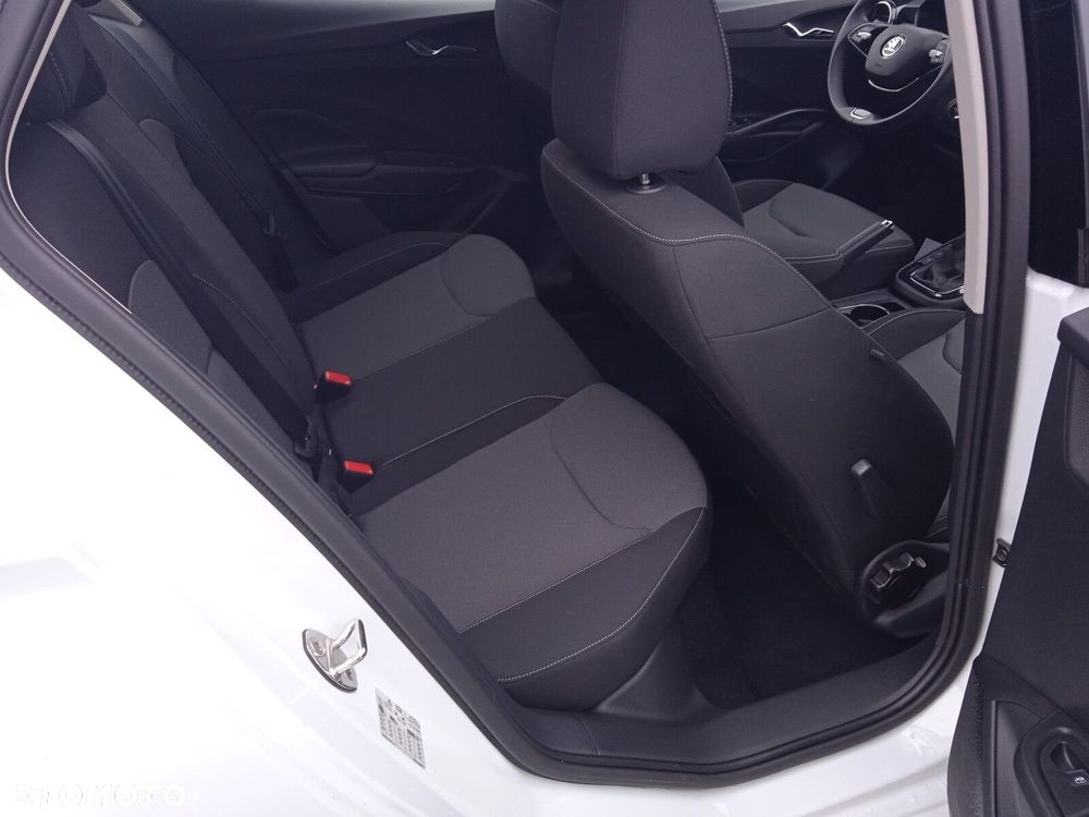 Skoda Fabia 1.0 TSI Selection DSG - 15