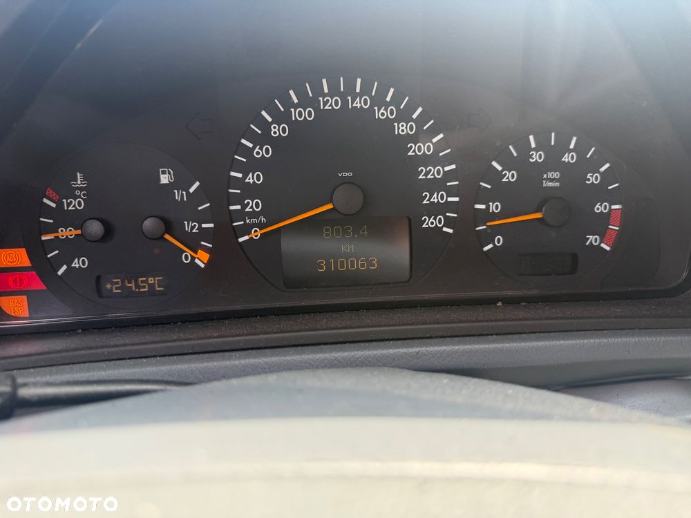 Mercedes-Benz CLK 320 - 8