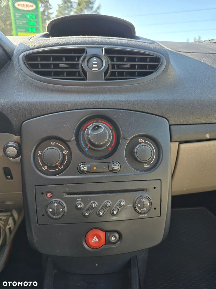Renault Clio 1.4 16V Dynamique - 14