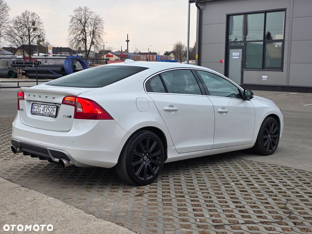 Volvo S60 2.5 T5 AWD - 4