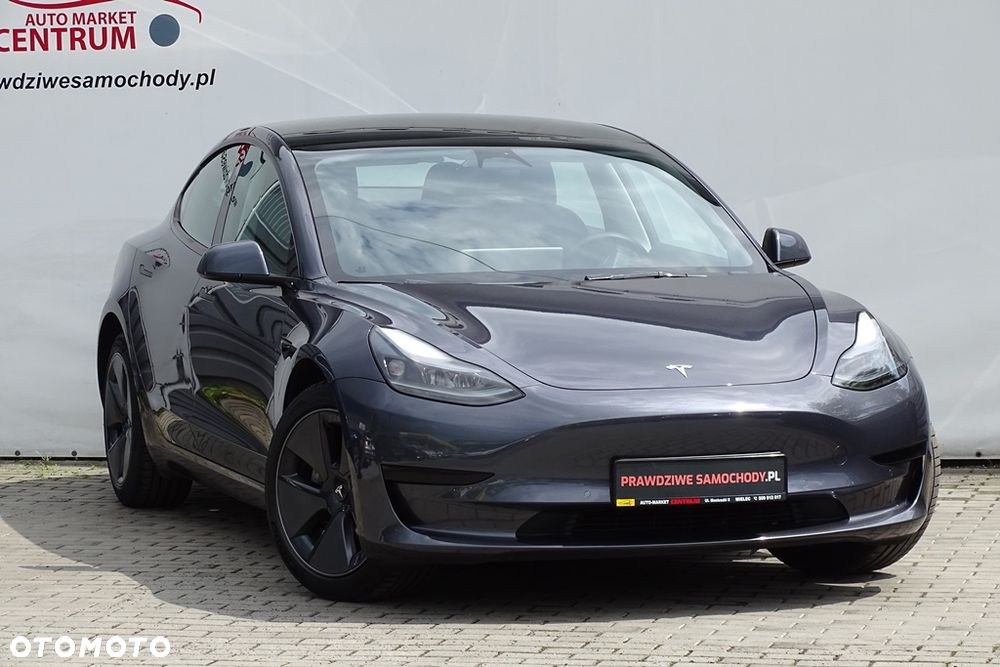Tesla Model 3 - 11