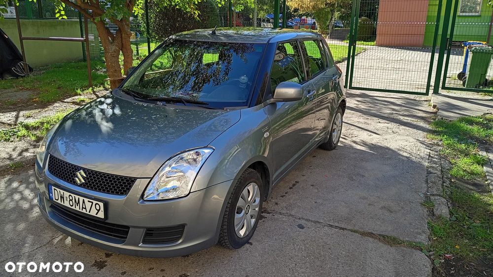 Suzuki Swift 1.3 DDiS GLX / Comfort - 2