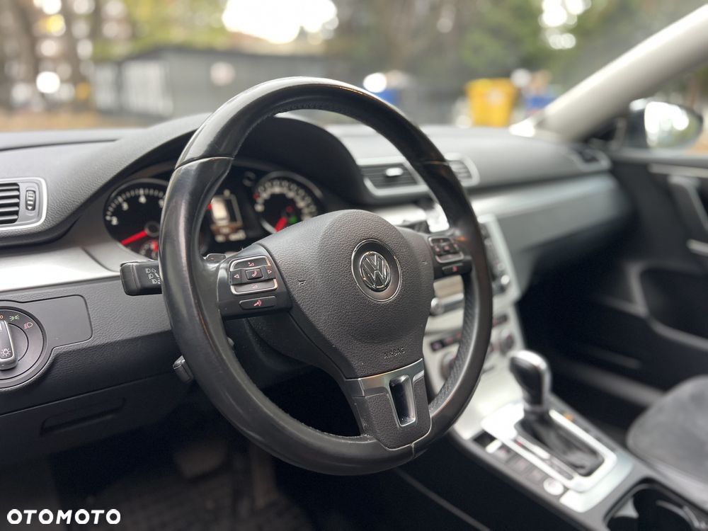 Volkswagen Passat 1.4 TSI BMT Highline DSG - 18