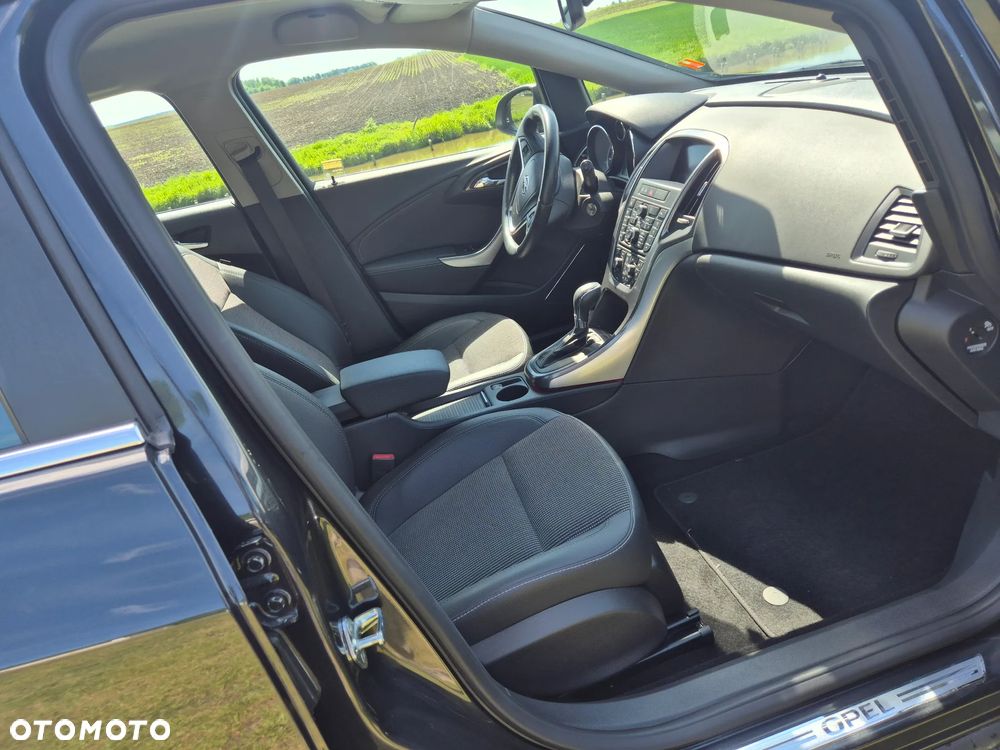 Opel Astra 1.4 T Cosmo - 4