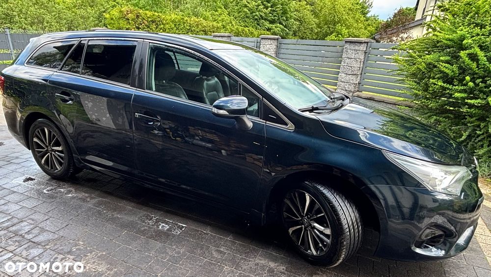 Toyota Avensis 2.0 D-4D Prestige - 4