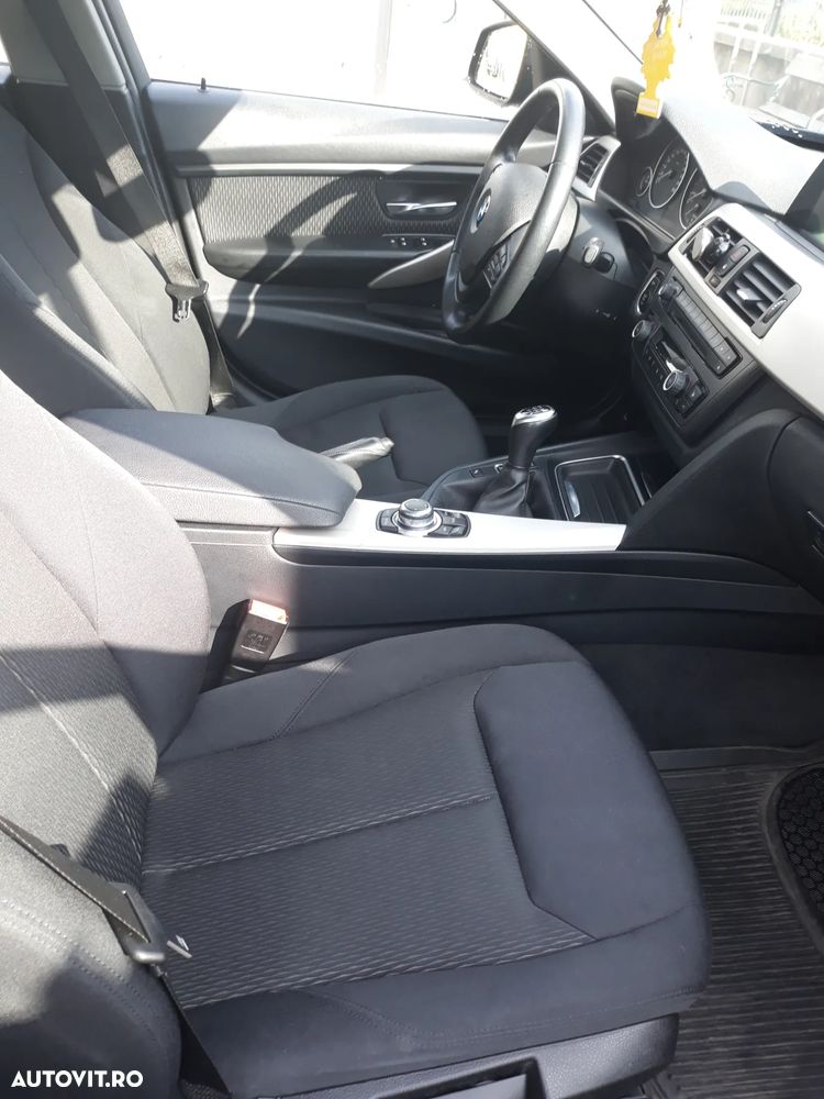 BMW Seria 3 318d Blue Performance - 3