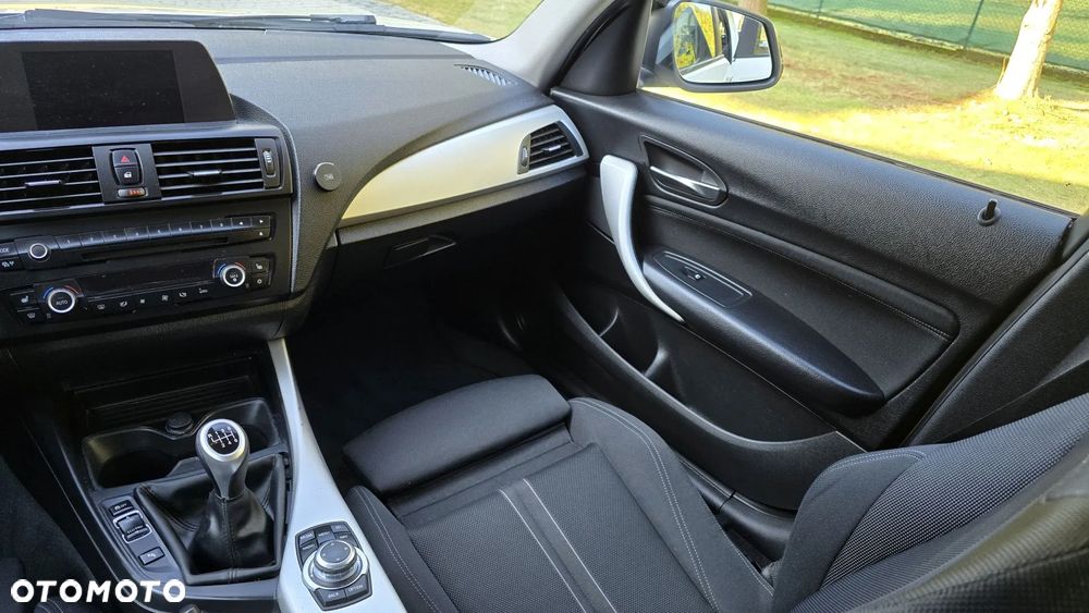 BMW Seria 1 116d - 26