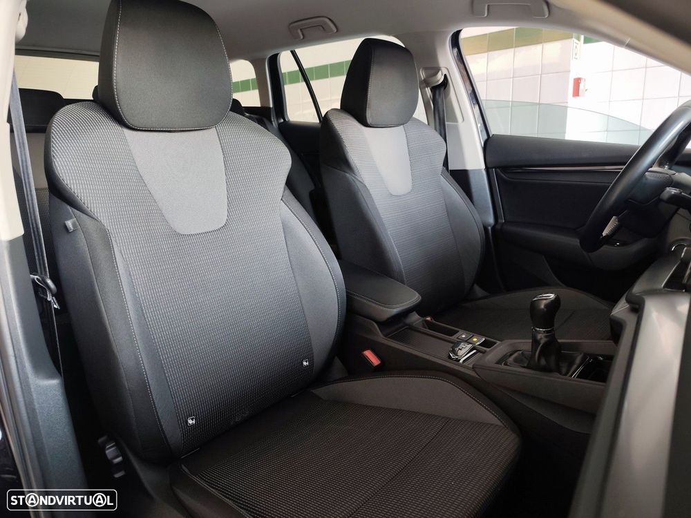 Skoda Octavia Break 2.0 TDI Ambition - 11