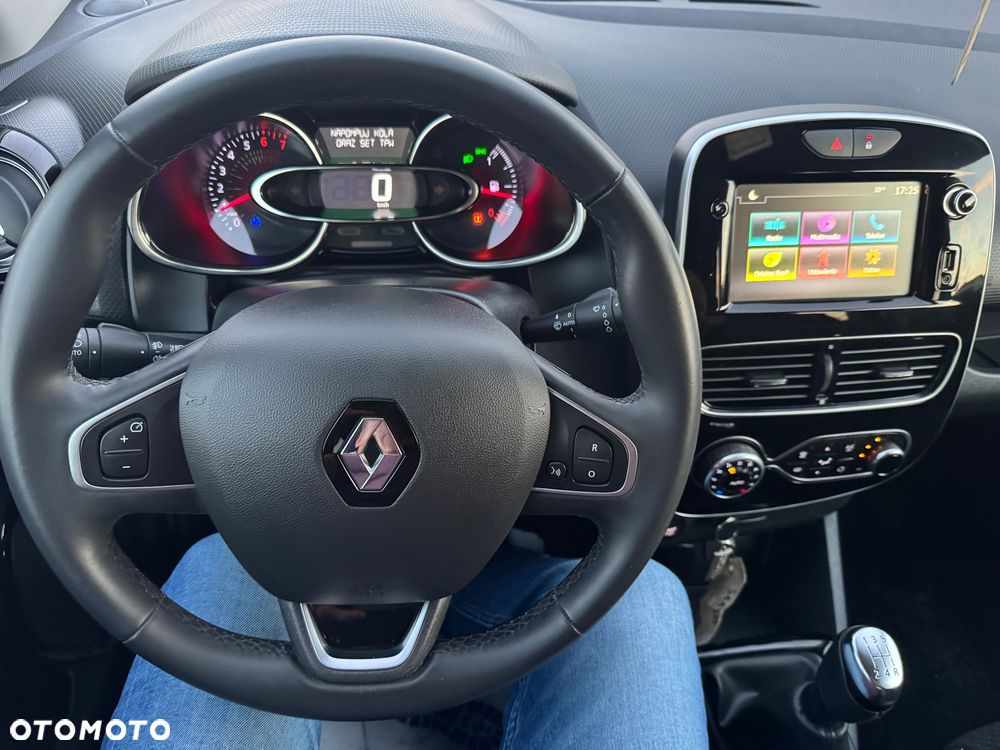 Renault Clio TCe 90 BUSINESS EDITION - 17