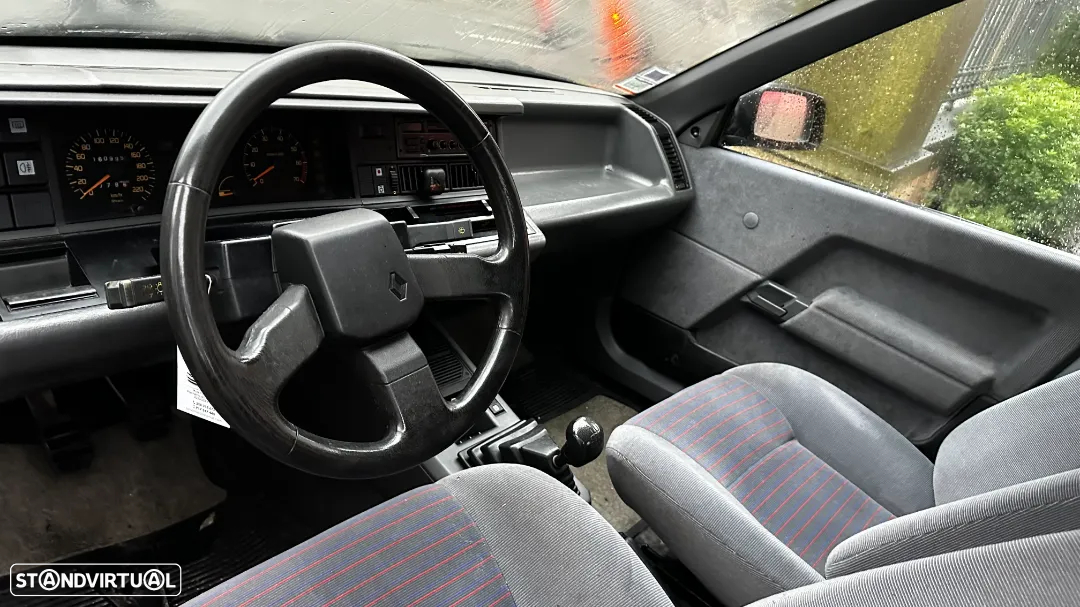 Renault 21 2.2 Ti - 10