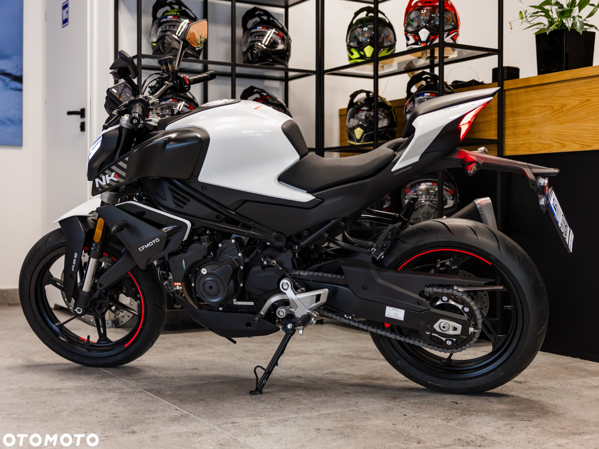 CFMoto NK - 10
