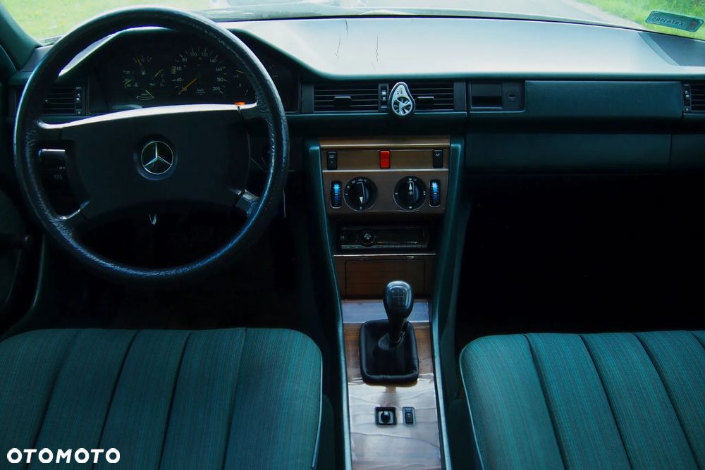 Mercedes-Benz W124 (1984-1993) - 8