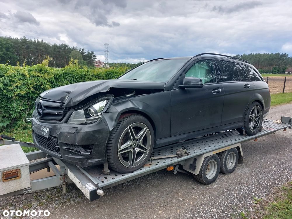Mercedes-Benz Klasa C 350 CDI DPF (BlueEFFICIENCY) 7G-TRONIC Avantgarde - 16