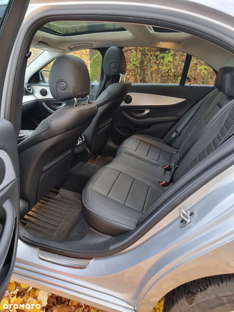 Mercedes-Benz Klasa E - 24