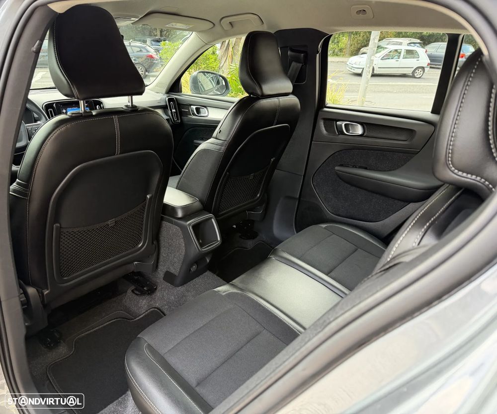 Volvo XC 40 2.0 D3 Momentum - 25