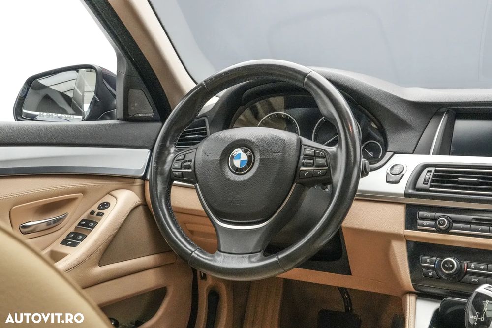 BMW Seria 5 520d xDrive Aut. Modern Line - 19