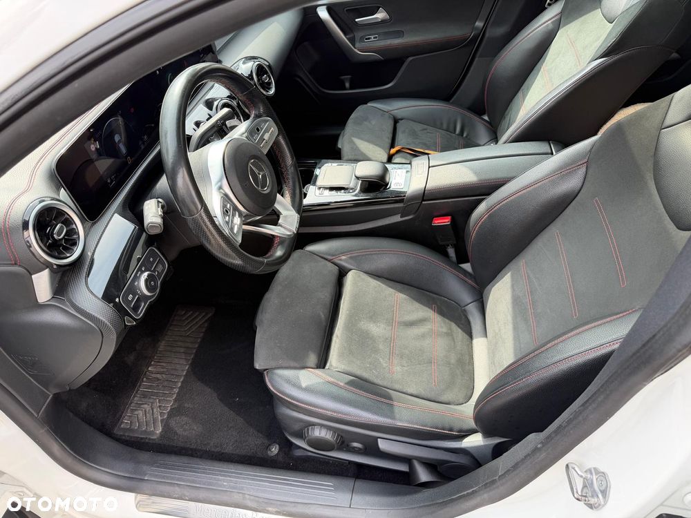 Mercedes-Benz CLA 200 d 8G-DCT AMG Line - 11