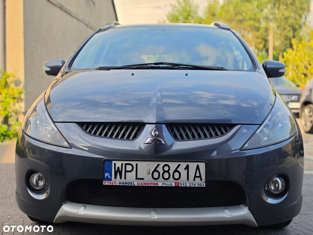 Mitsubishi Grandis - 2