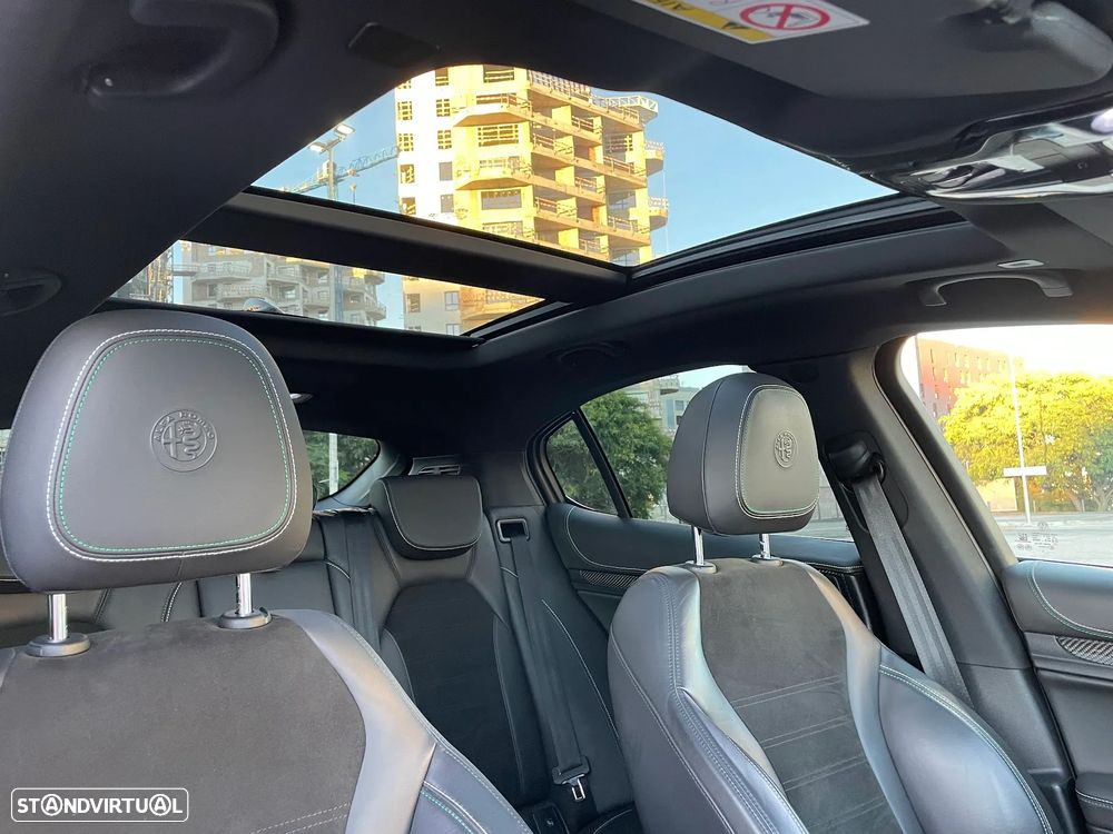 Alfa Romeo Stelvio V6 2.9 Bi-Turbo AT8-Q4 Quadrifoglio - 17
