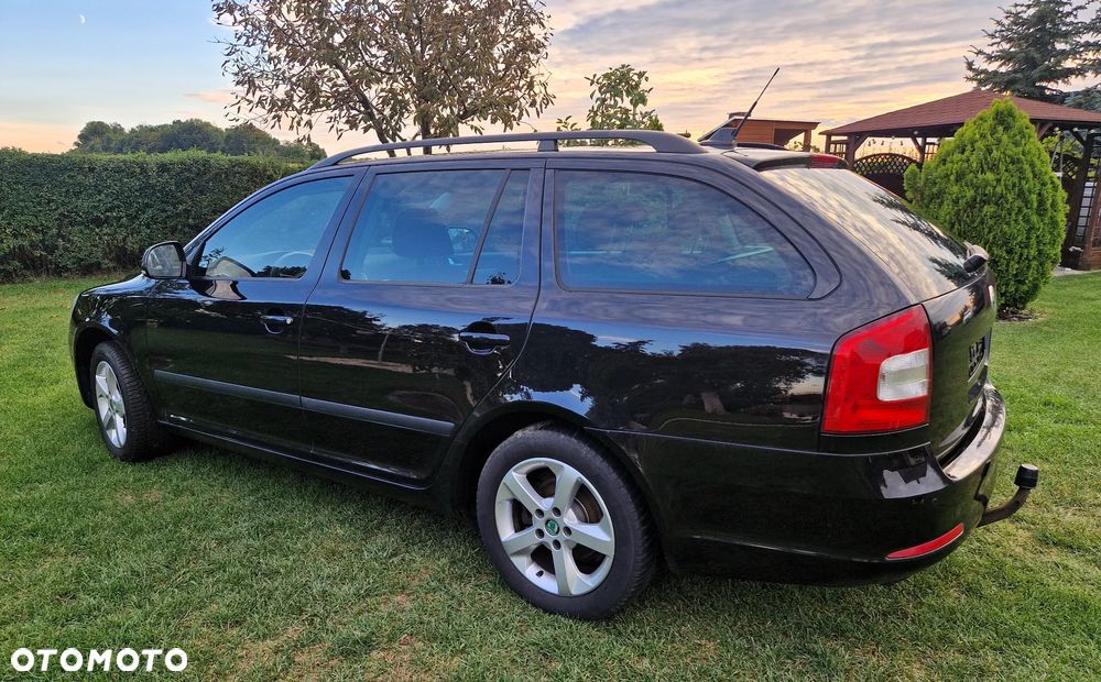 Skoda Octavia 2.0 TDI DPF Elegance DSG - 3