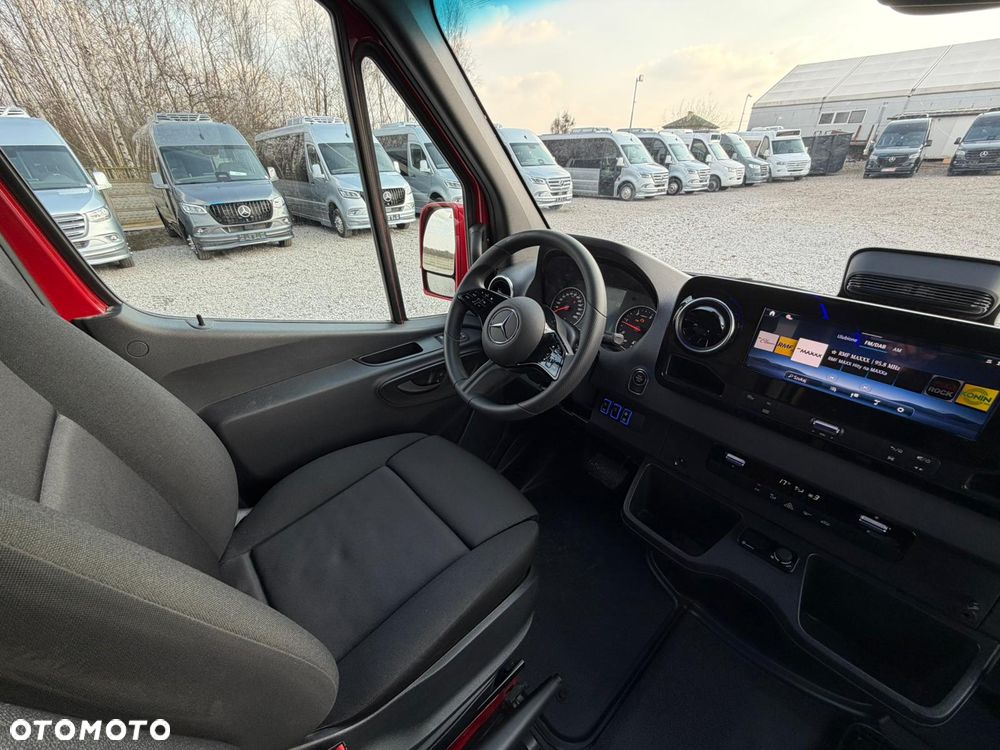 Mercedes-Benz Sprinter 519 - 21