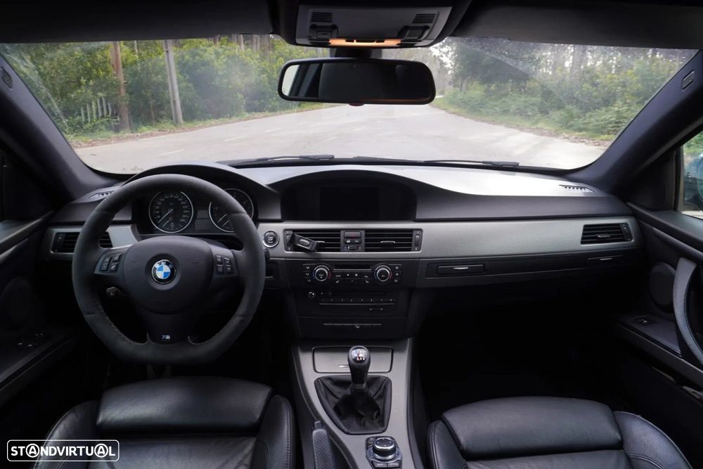 BMW 330 d xDrive - 12