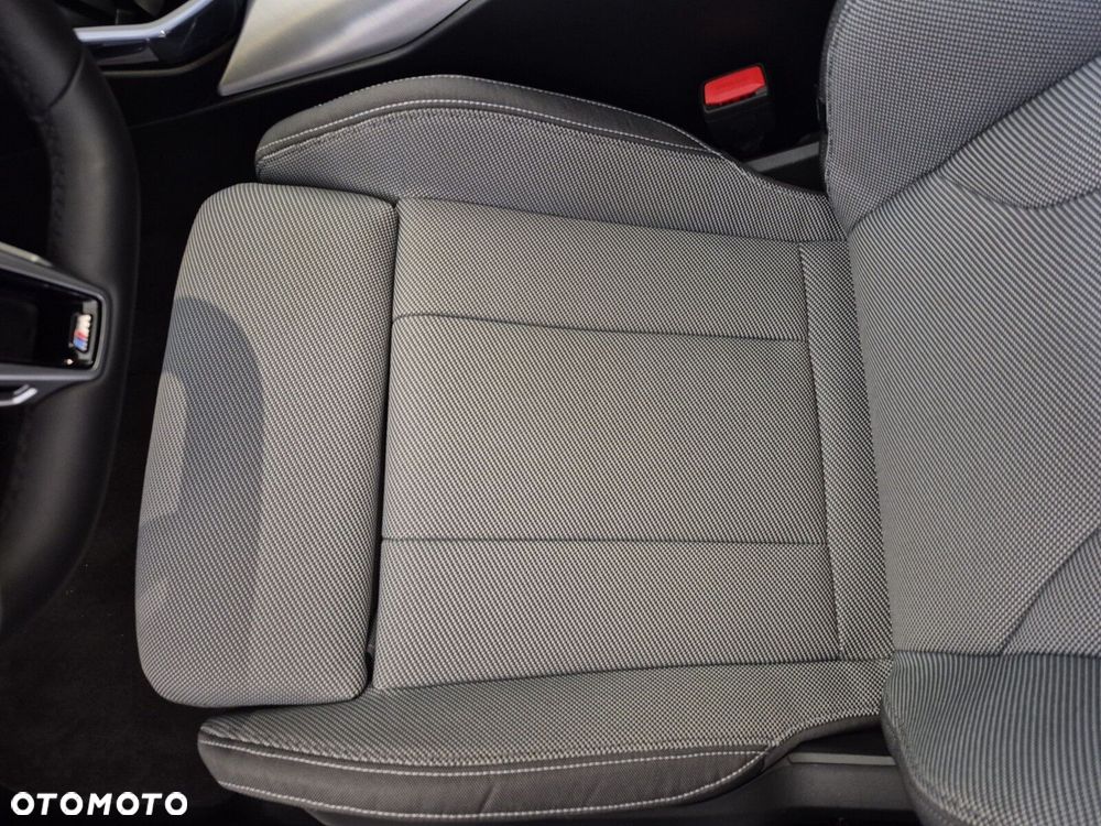 BMW X3 xDrive20 mHEV - 14
