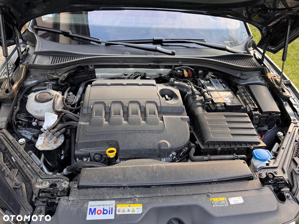 Skoda Superb 2.0 TDI DSG Premium Edition - 33