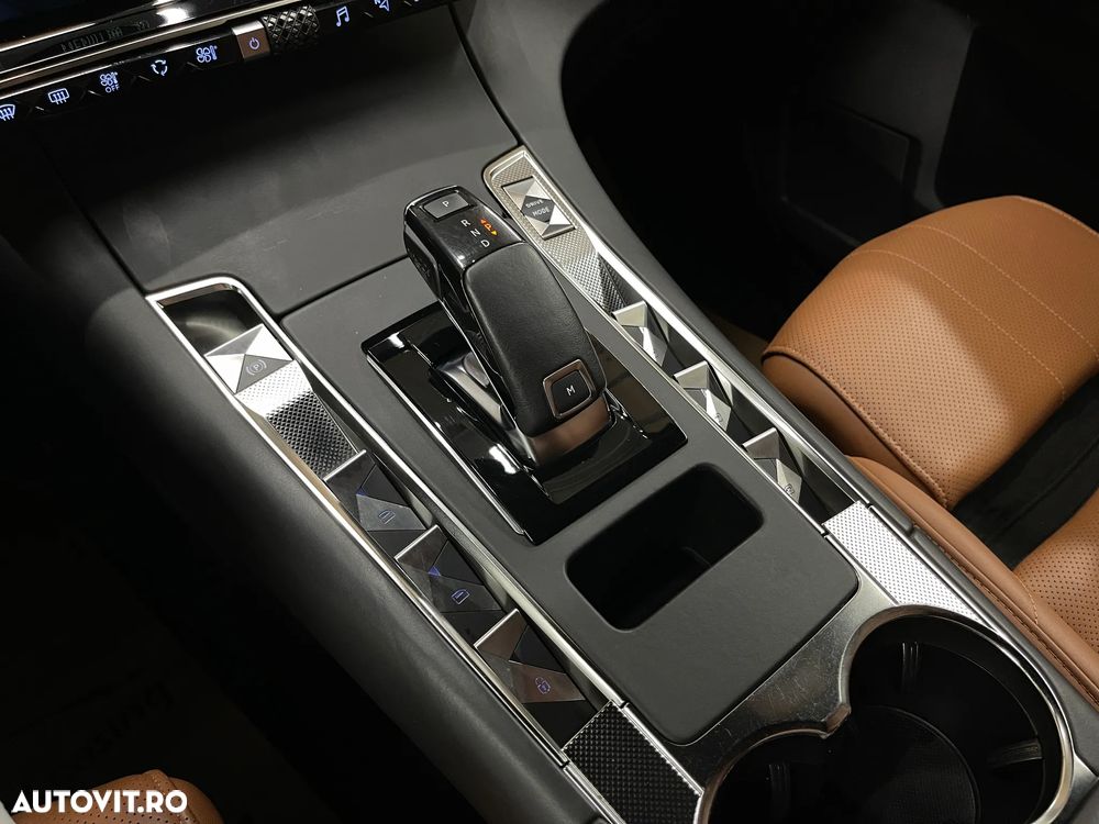 DS Automobiles DS 7 Crossback - 32
