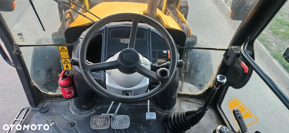 JCB 3CX - 8