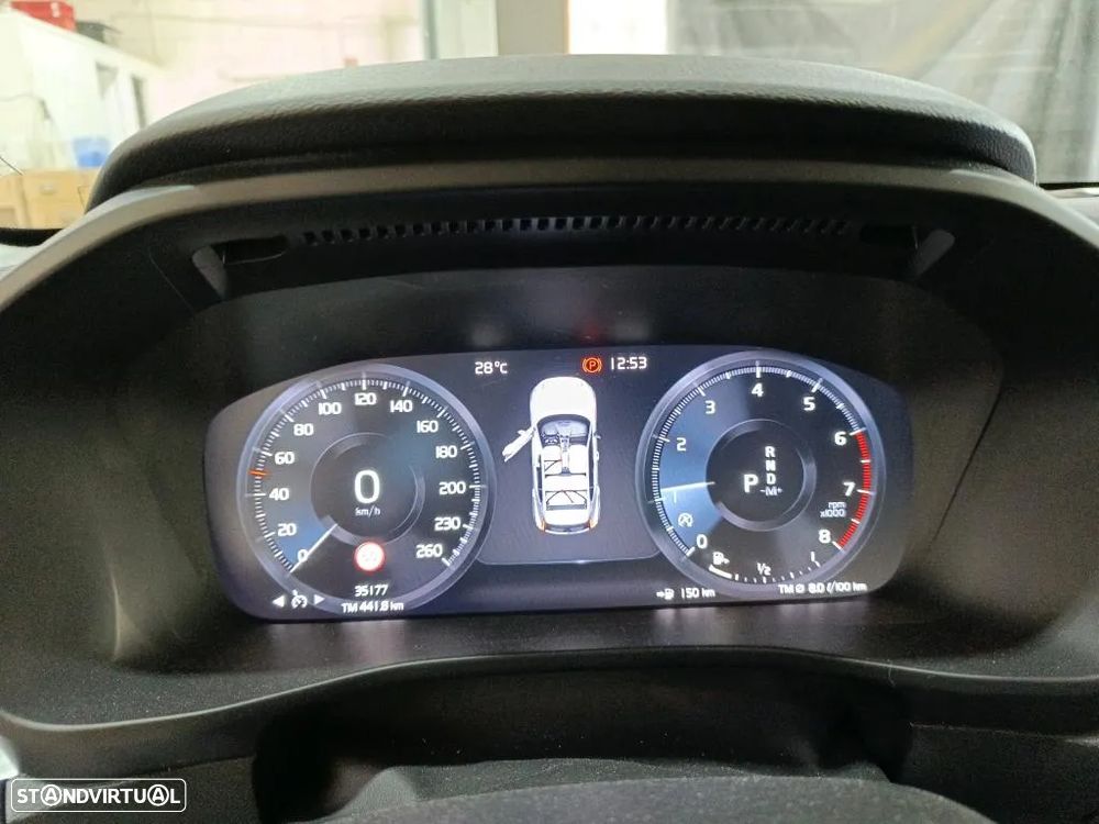Volvo XC 40 1.5 T2 Momentum Geartronic - 6
