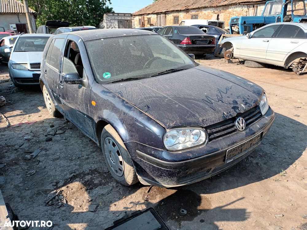 Dezmembrari  VW GOLF 4  1997  > 2006 1.6 Benzina - 3