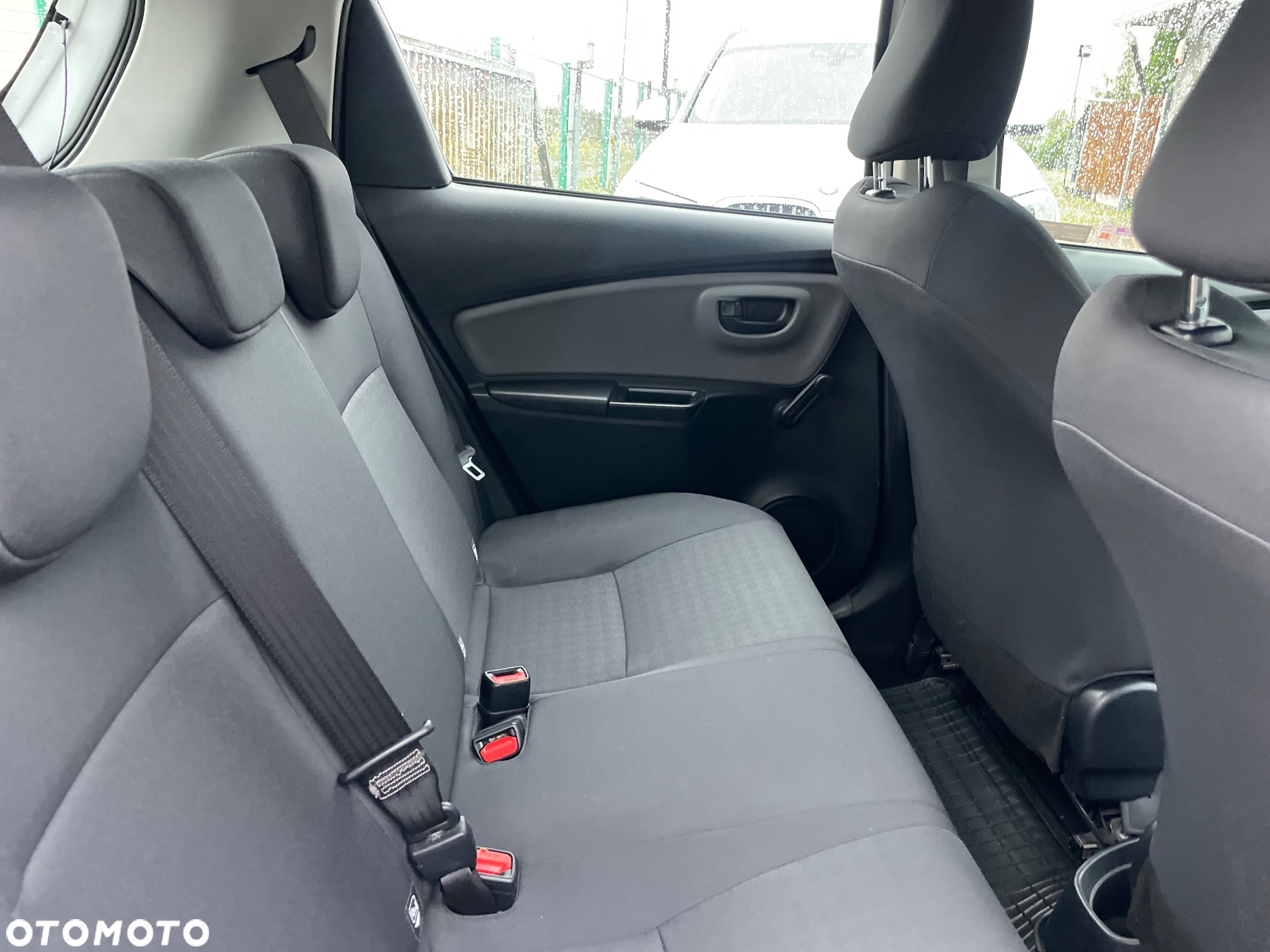 Toyota Yaris 1.0 Active - 21
